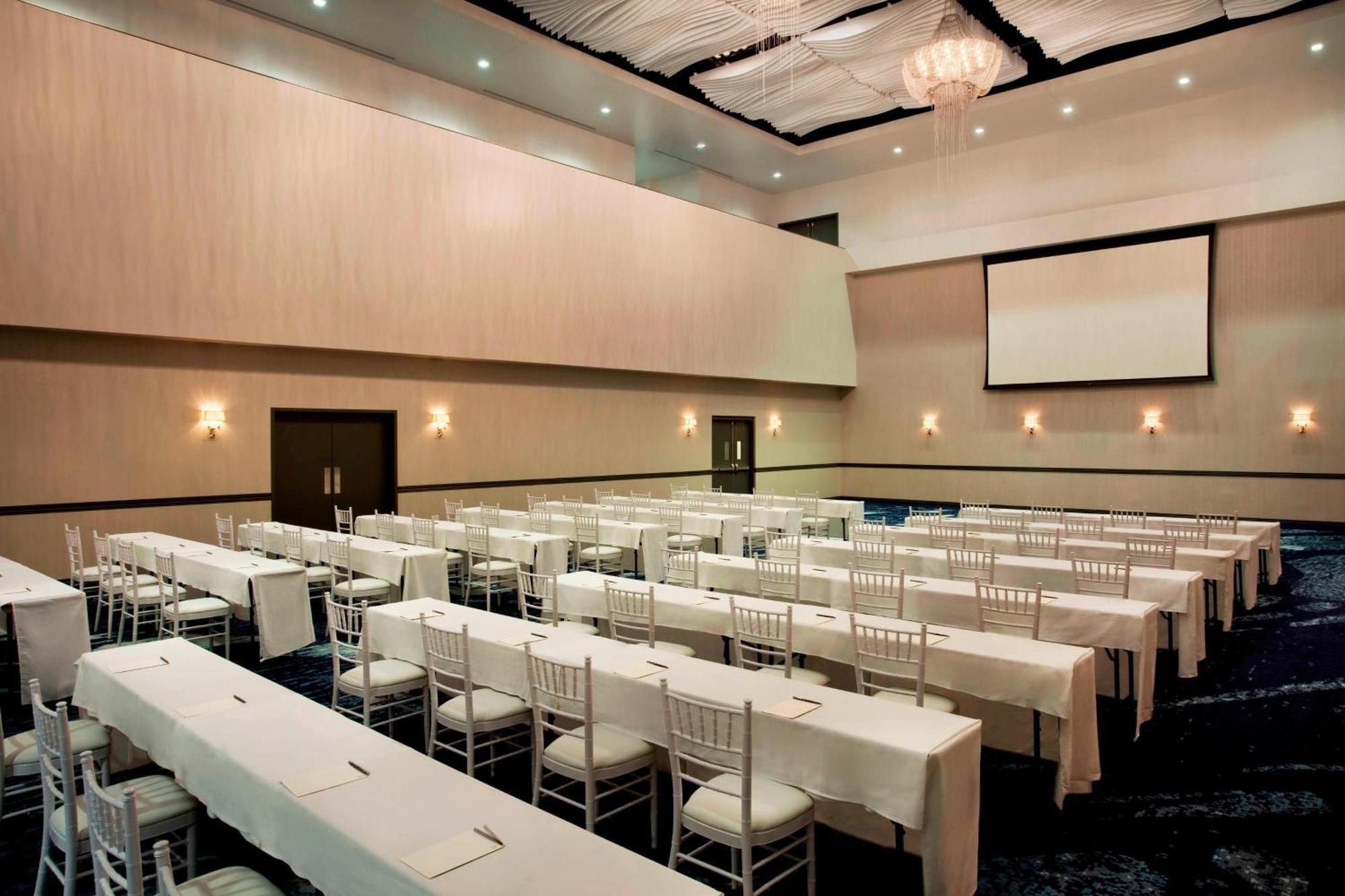 Sheraton Oklahoma City Downtown Hotel Buitenkant foto